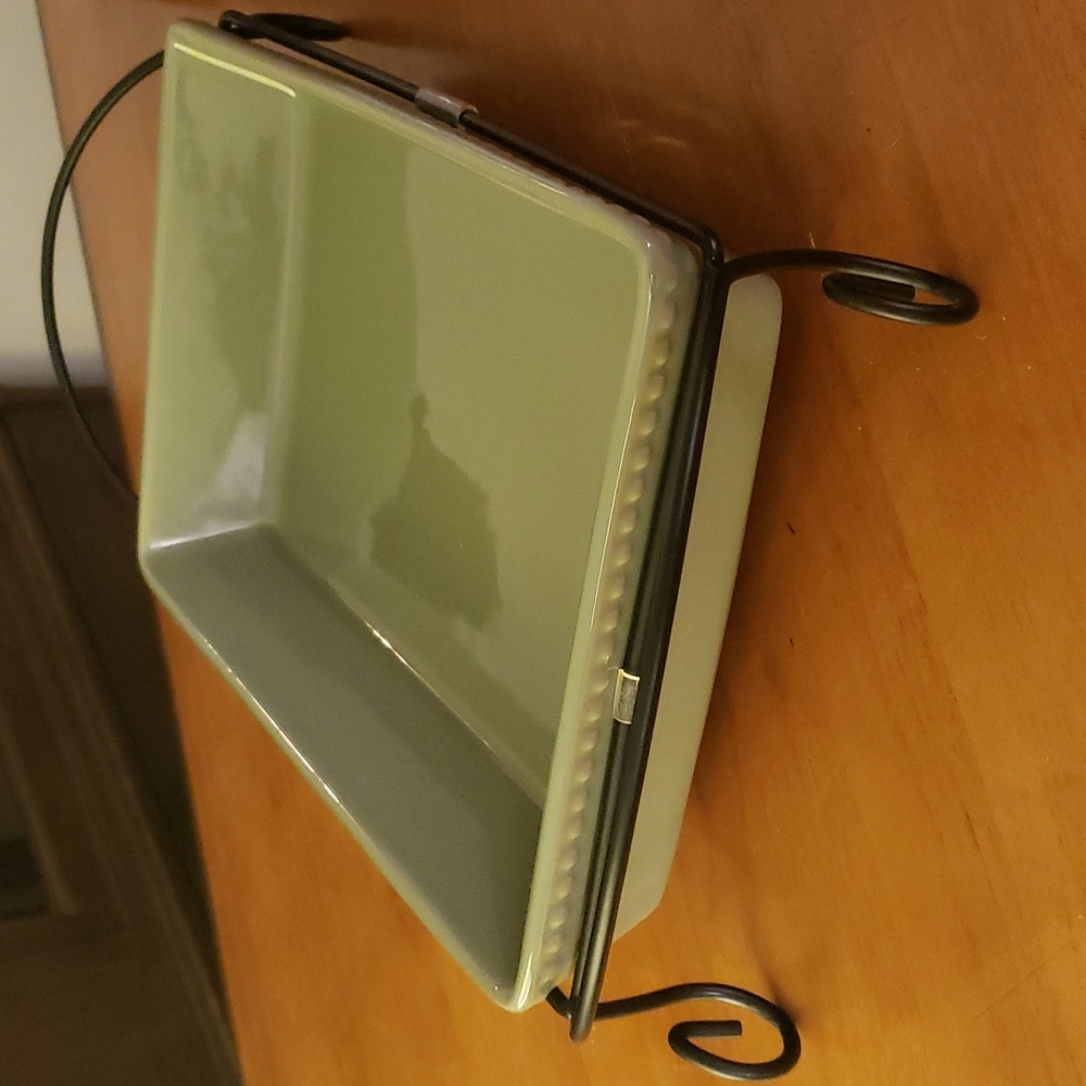 9 x 13 serving dish with holder